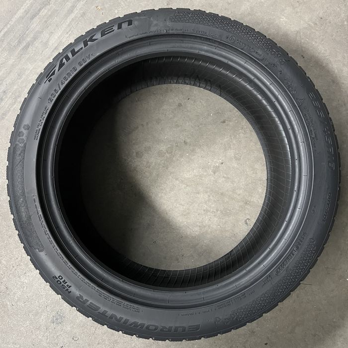 2 Anvelope iarna 235 45 18 Falken DOT 2022
