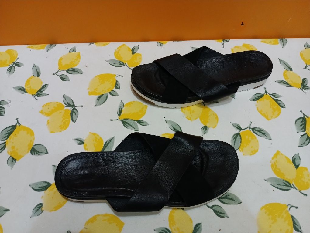 Ugg N 39 кожени чехли - 27 лв