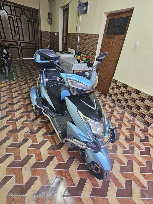 Элекро Скутер сотилади состояниси яхши