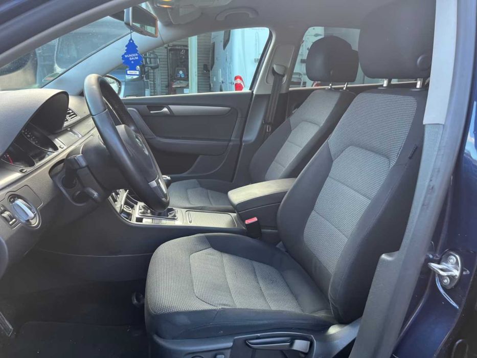 Volkswagen Passat B7 2.0 TSI Comfortline (211 CP) Night Blue Metallic