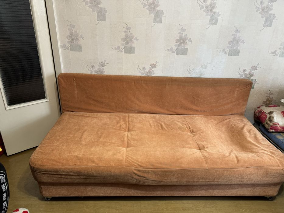 Диван тахта с подушками