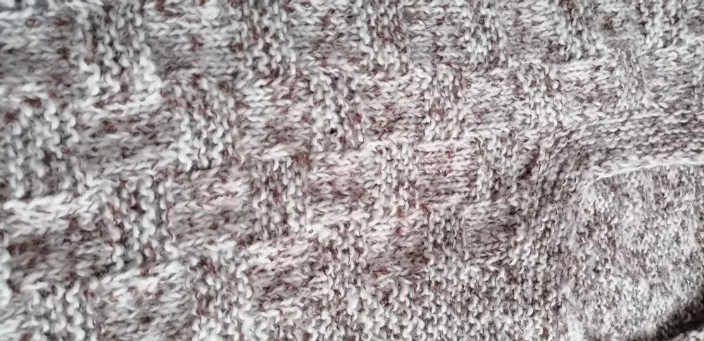 Вълнени елеци ръчно плетени