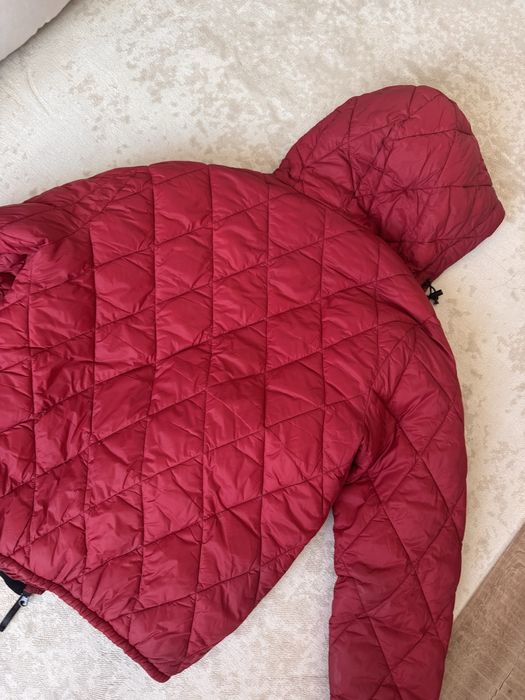 Преходно яке на Replay