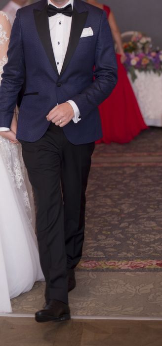 Vând costum complet Tudor Tailor a fost 5500 ron sau schimb cu ceva