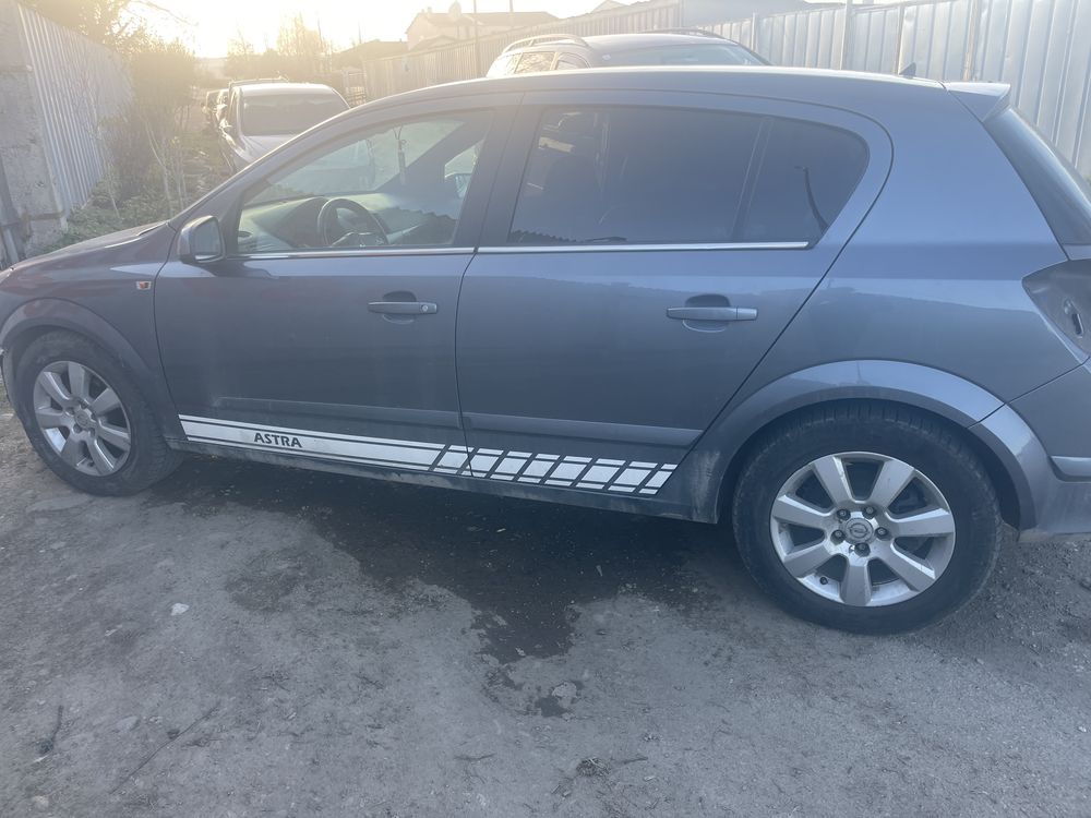 Опел астра Х на части opel astra H na chasti 1.7