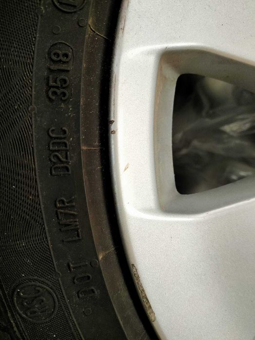 Автомобилни гуми за BMW E60/E61