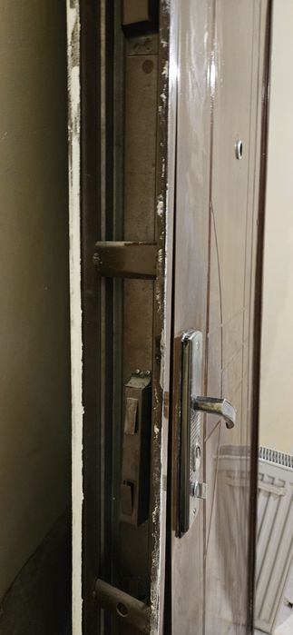 Usa metalica apartament 88x200