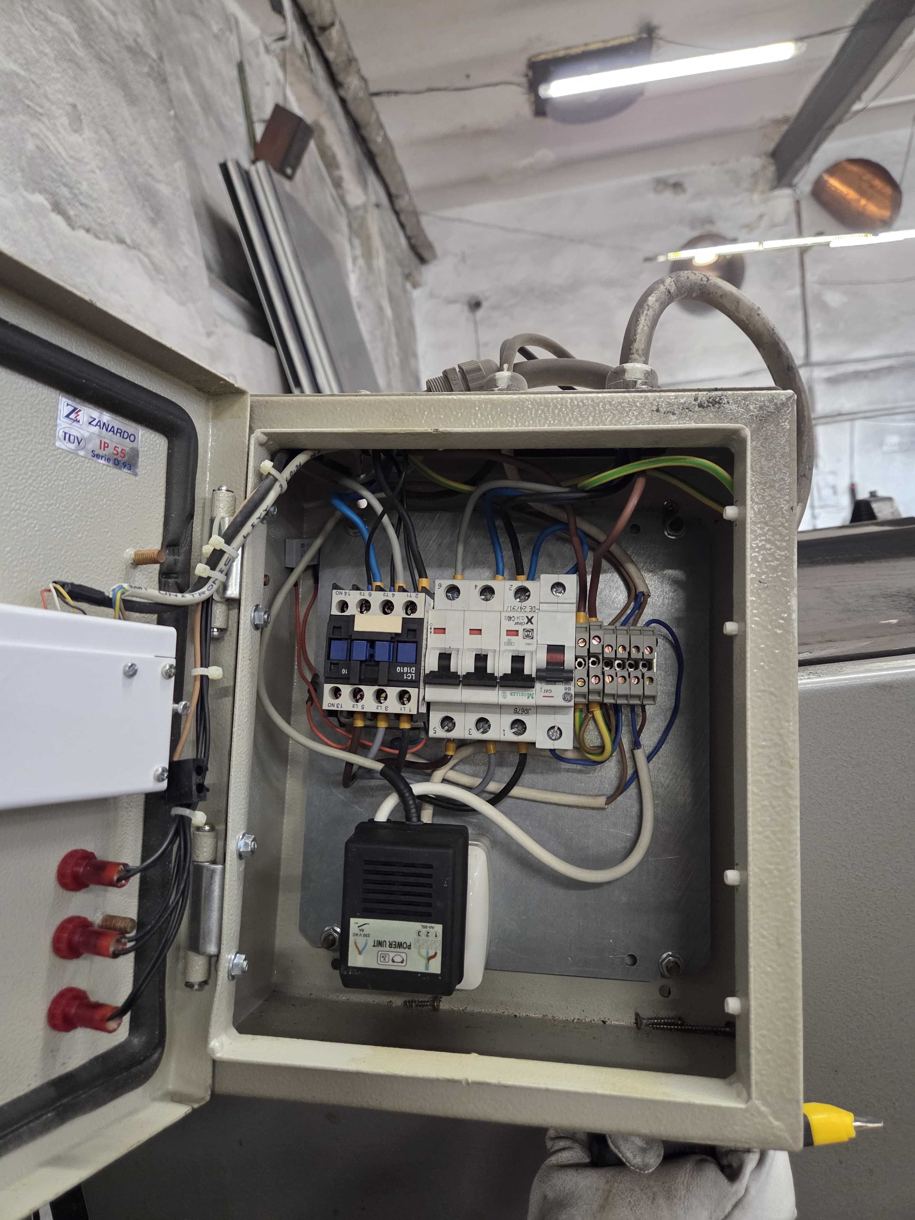 Cuptor electric pentru tratamente termice