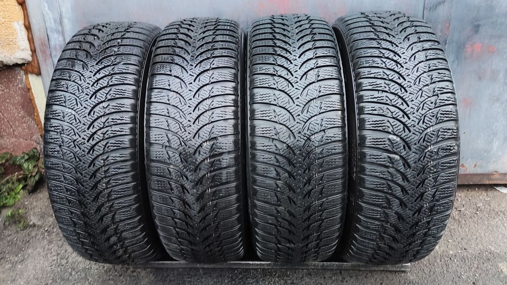 зимни гуми 195/65/15 Kumho Winter Craft 
dot2520
6.9mm
 Добро състояни