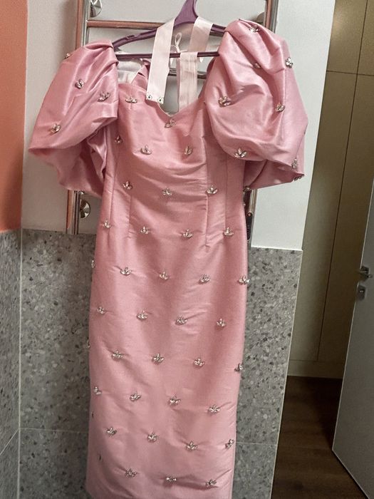 платье S размер цвет пудра