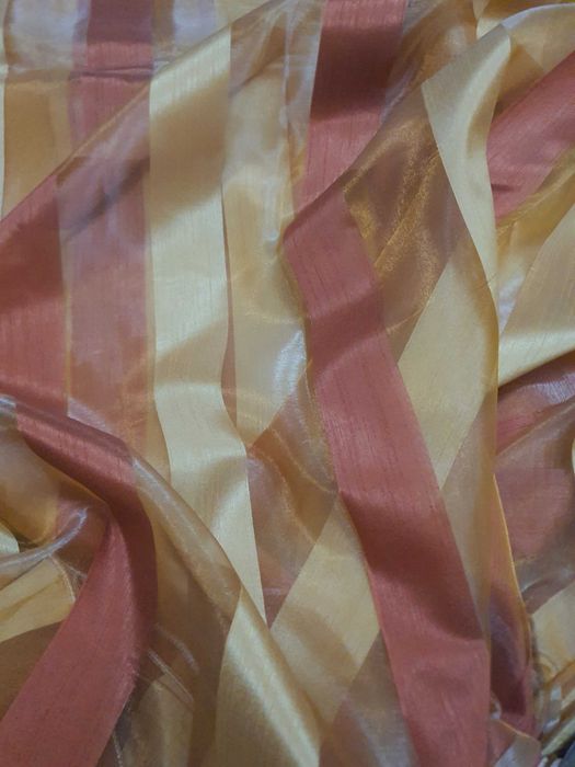 Прозрачно перде чисто ново готово за закачване