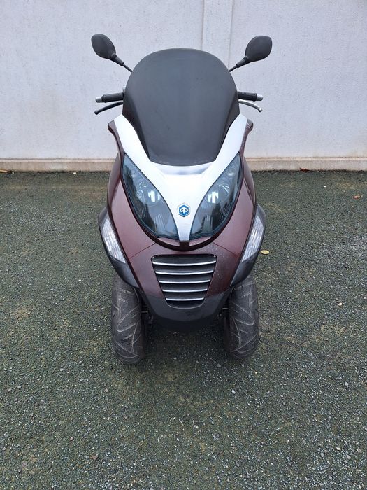 Vând scuter piaggio mp3 4timpi fara acte