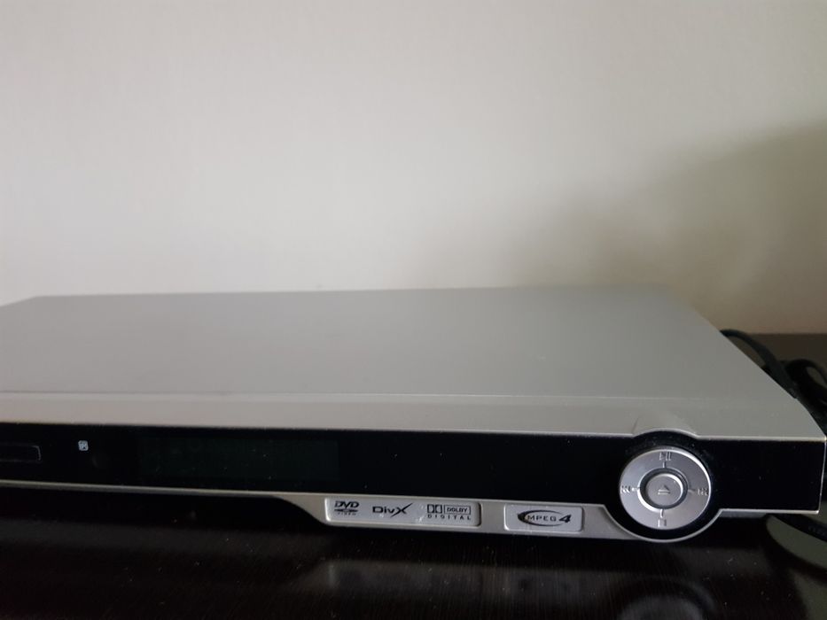 DVD  marca Vortex cu telecomanda