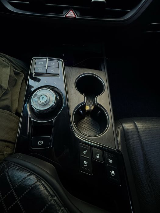 Kia K8 Noblesse Black Edition