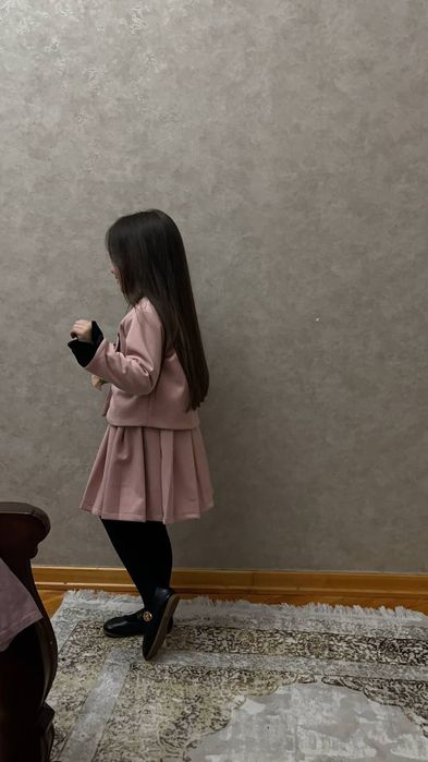 Qazchalar uchun judayam chiroyli kostyum yubkachamiz