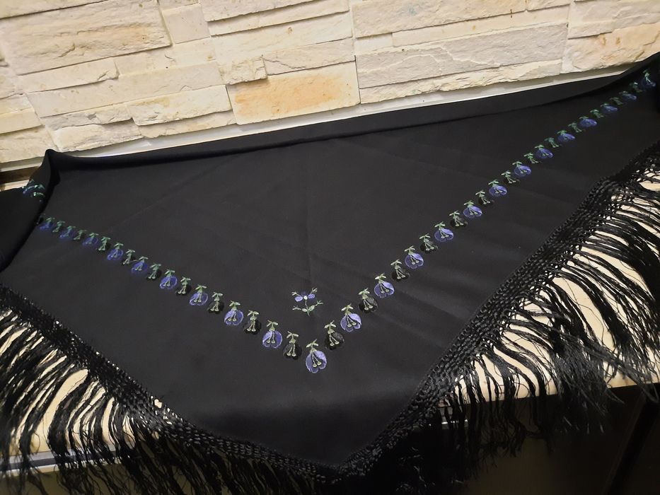 Baticuri vechi casmir pur, simple sau cu franjuri, zona Transilvania