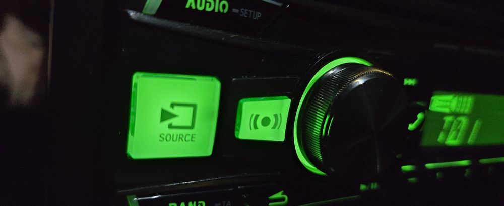 Продавам Alpine ute-92bt