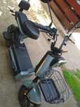 Vând scuter electric. RDB ROMA.Sau schimb cu scuter pe benzina. Loc pe
