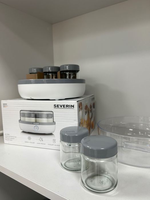 Aparat de preparat  iaurt