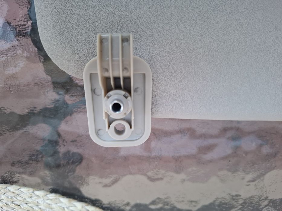 Vizer partea stângă  pt hyundai i20 2011