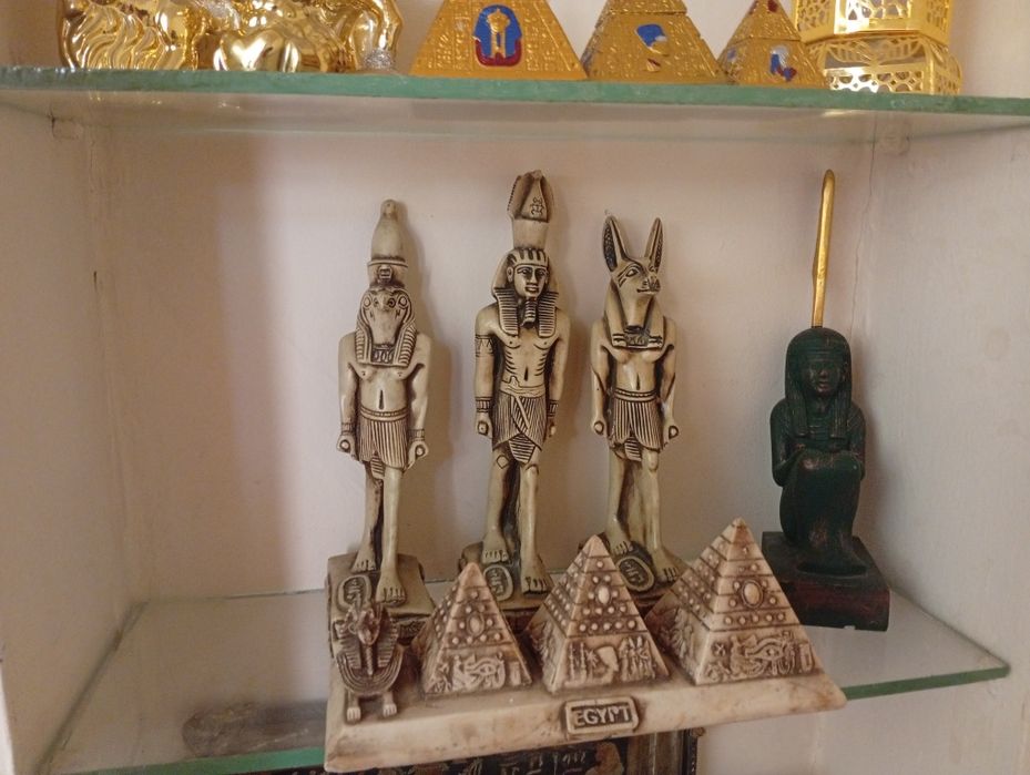 Египит перамиди с натуралнова камней  они тежолинкий тарелка слатуна