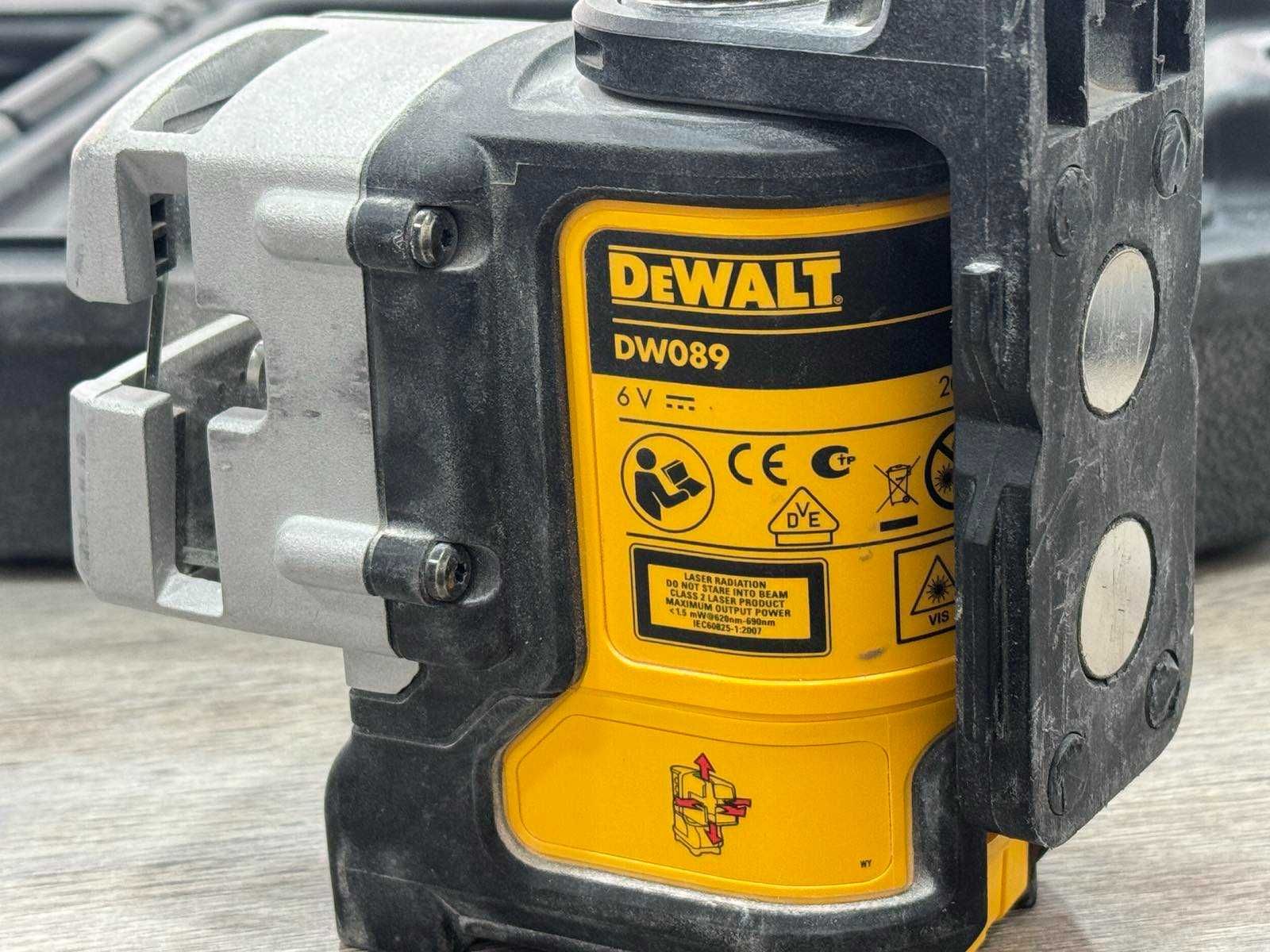 DEWALT DW089 - 3 Линеен Лазерен Нивелир