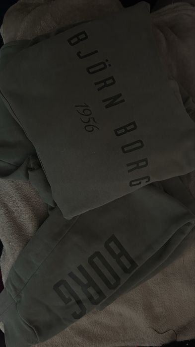 Тъмно зелен комплвкт худи и анцуг