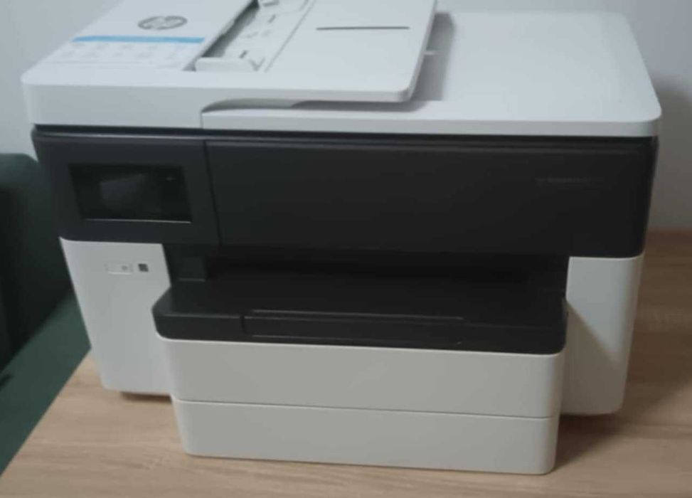 Imprimanta HP Officejet Pro 7730 e-All-in - One Multifuncționala