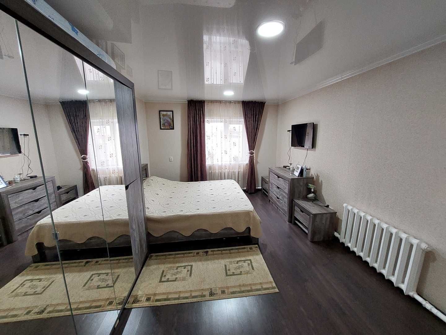 Продам двухэтажный дом