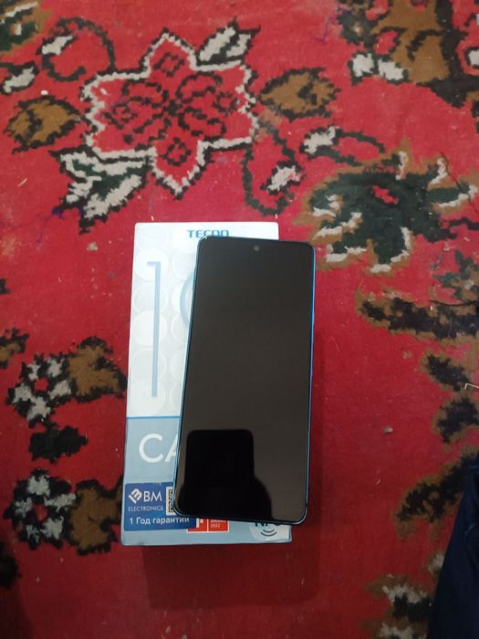 Tecno comon 19pro srochna sotiladi 
Xotirasi 8/128
Holati oʻrta (orqa