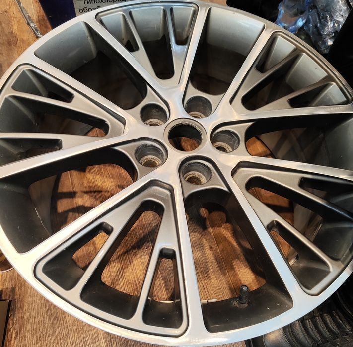 Диски R20 комплект 4 штуки в отличном состояние!
