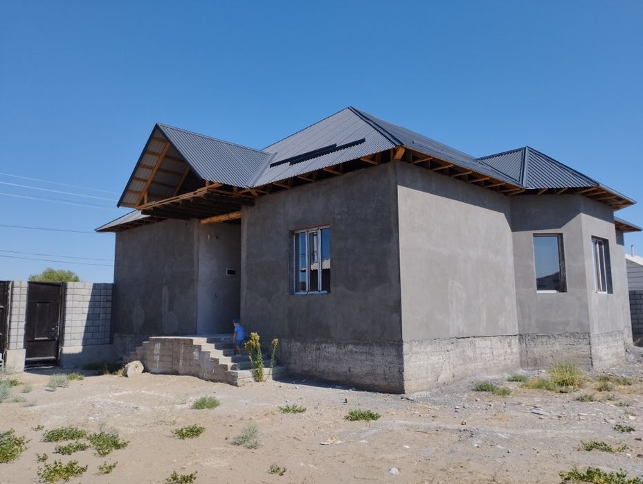 Жер үй сатылады.