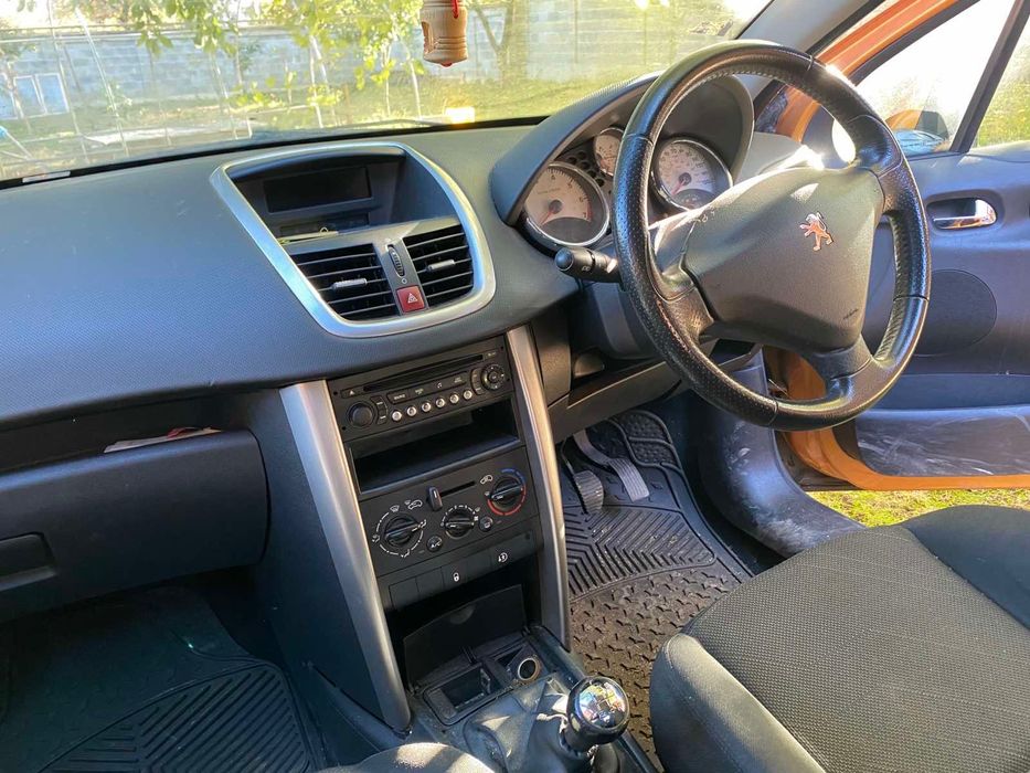 Пежо 207 - Десен Волан / Peugeot 207