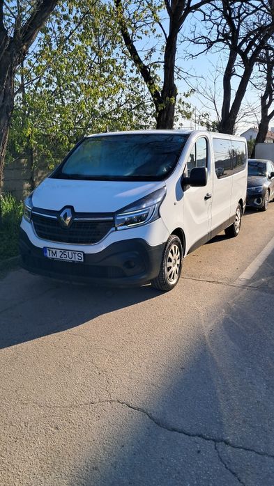 Renault Trafic 2020 8+1 long *RATE*