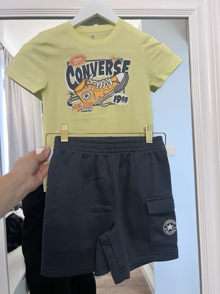 Converse , Guess , Mayoral