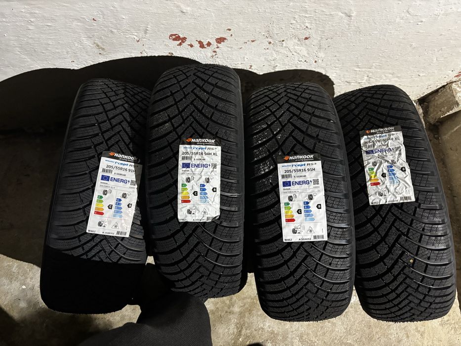 Зимни гуми 16ки чисто нови 205/55/16