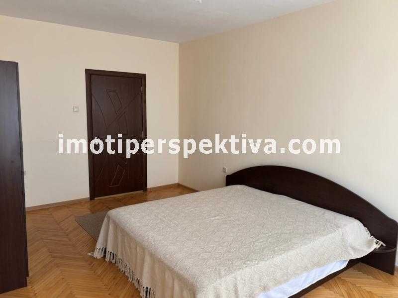 Продава се Двустаен апартамент в Пловдив, Център - 65 кв.м за 2119 €/кв.м - Снимка #4