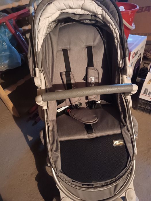 Коляска сотилади автокреслоси хам мавжуд