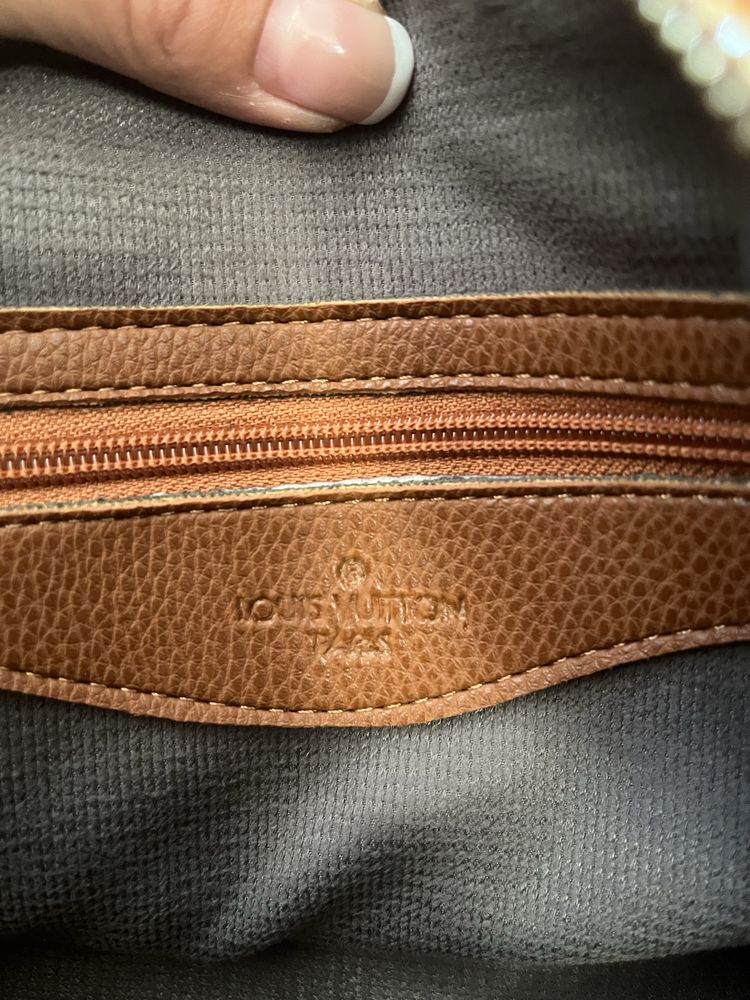 Louis Vuitton - Чанта / кафява