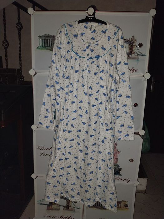 Vând cămașe de noapte damă