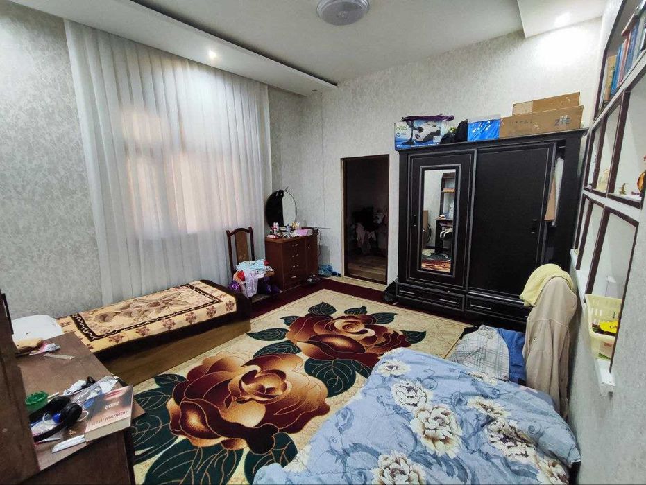 СРОЧНО !! Продаётся участок в Яшнабаде 3 соток 6 комнат