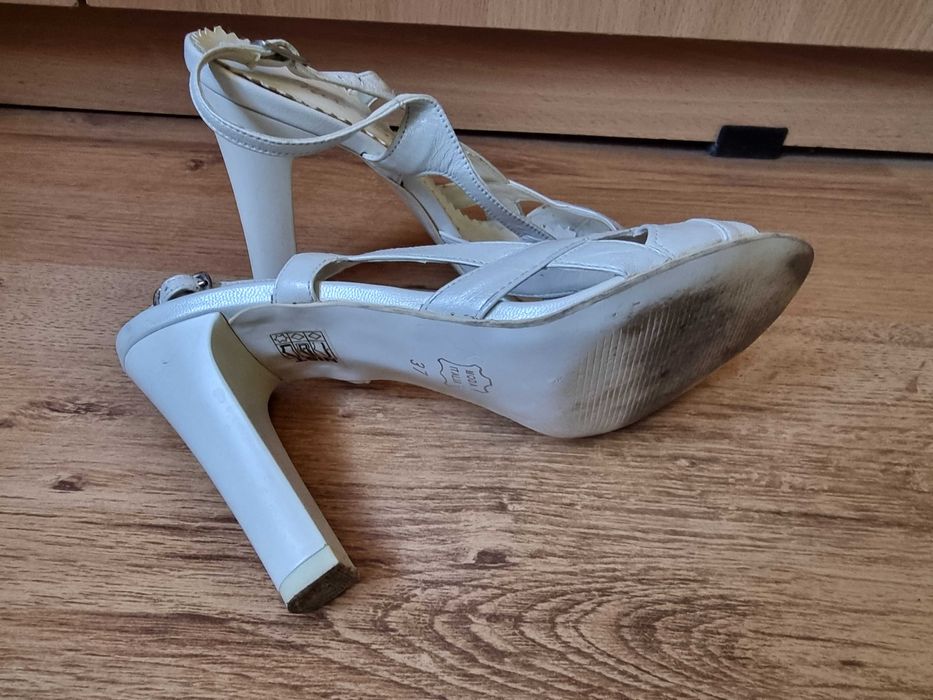 Sandale de dama - din piele naturala, albe, marimea 37