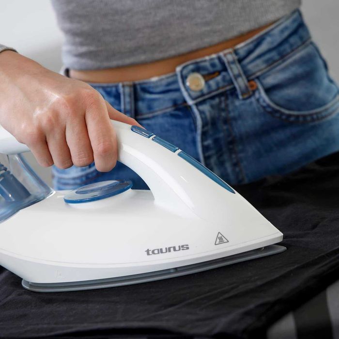 ПРОМО Нов Мощен Парогенератор Ютия Taurus Perfect 2400W с Гаранция