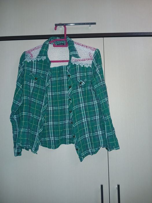 Женская рубашка в хорошем состоянии