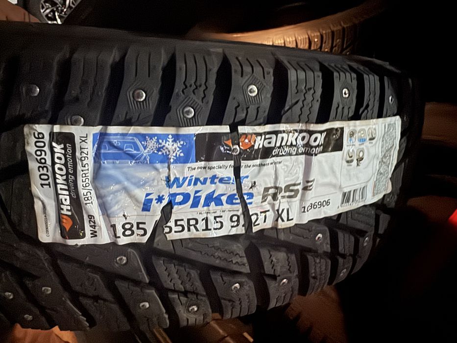 Продам комплект новых зимних шин Hankook. Цена указана за 1 баллон.