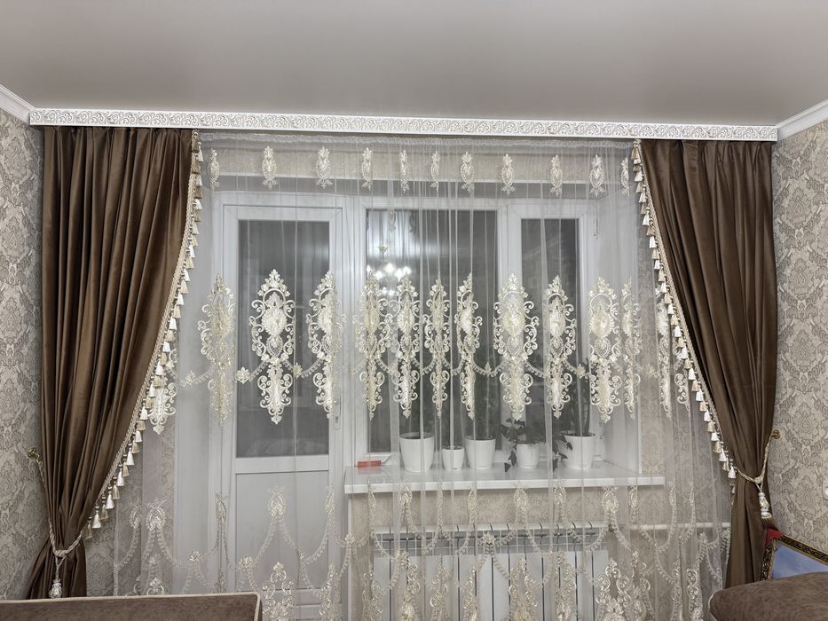 Продам штор полный комплект. Размер высота-2.50, ширина-5.30