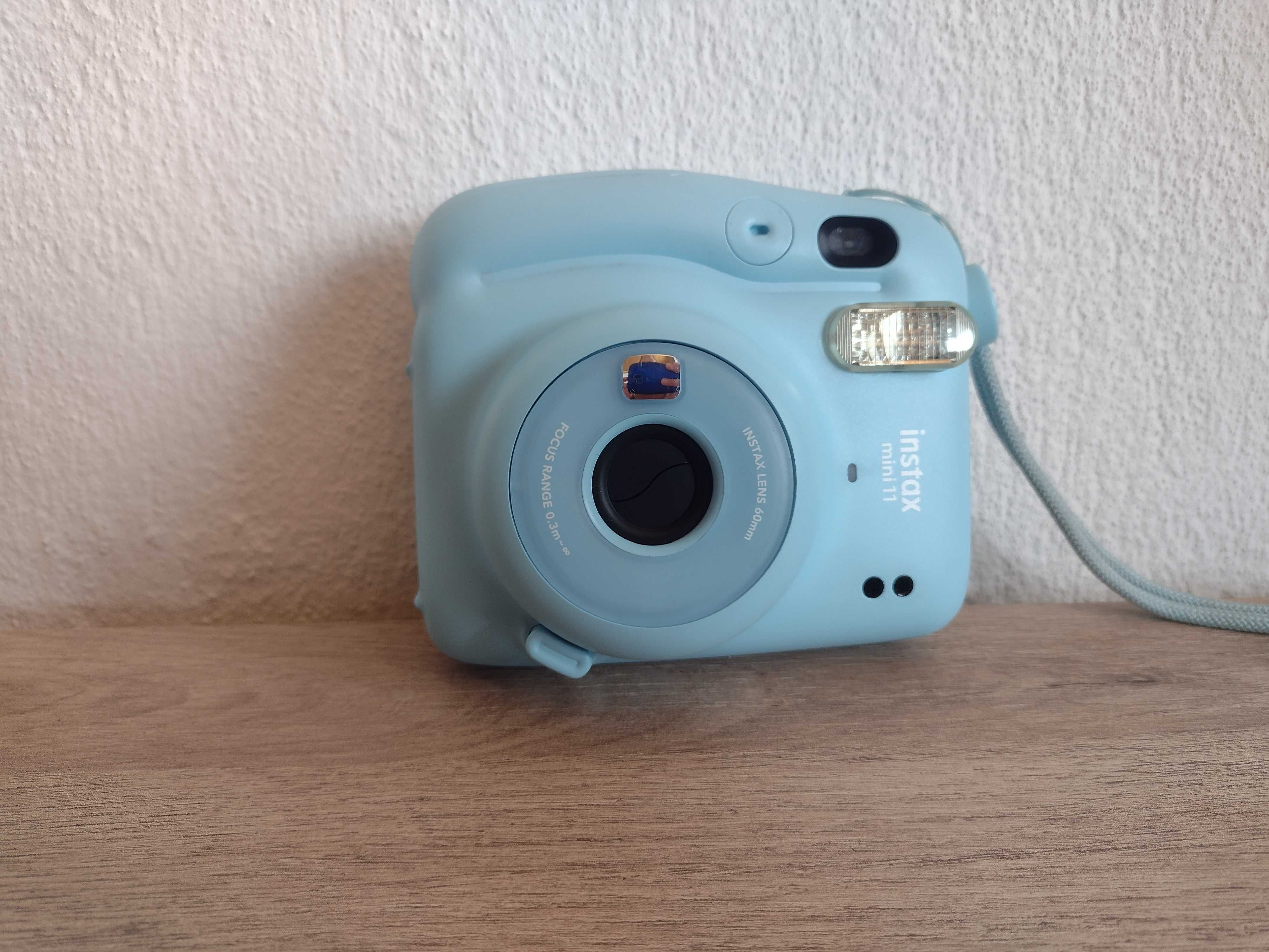 Фотоапарат за моментни снимки FUJIFILM INSTAX MINI 11