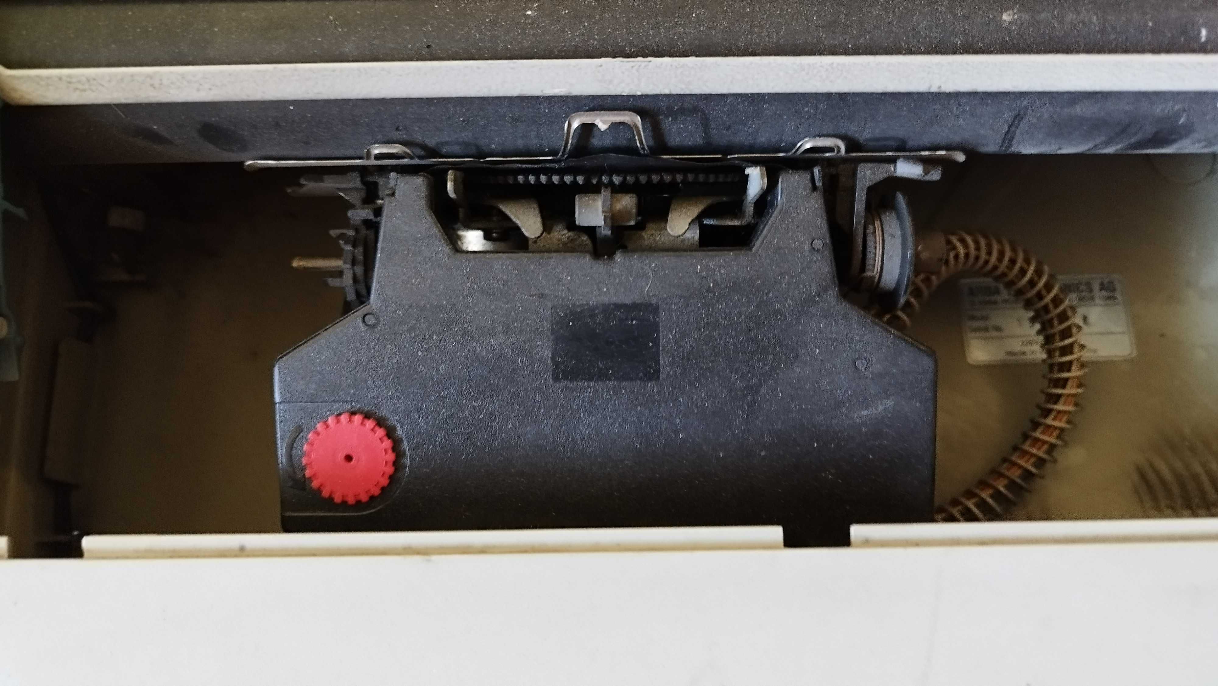 Електрическа пишеща машина Abra electronics ag D5064 за ремонт