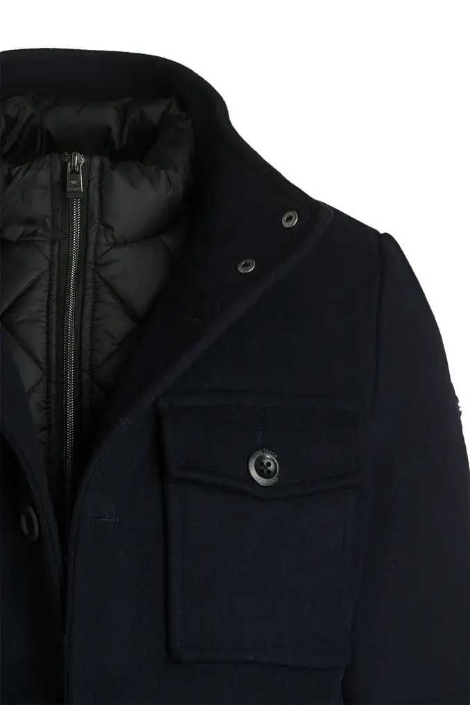 Куртка темно-синяя. Tom Tailor. Размер L. 75 000 тенге.