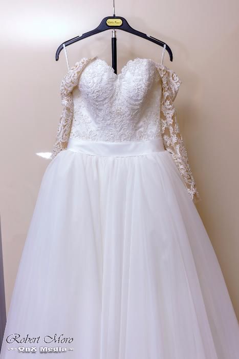 Vand rochie de mireasa